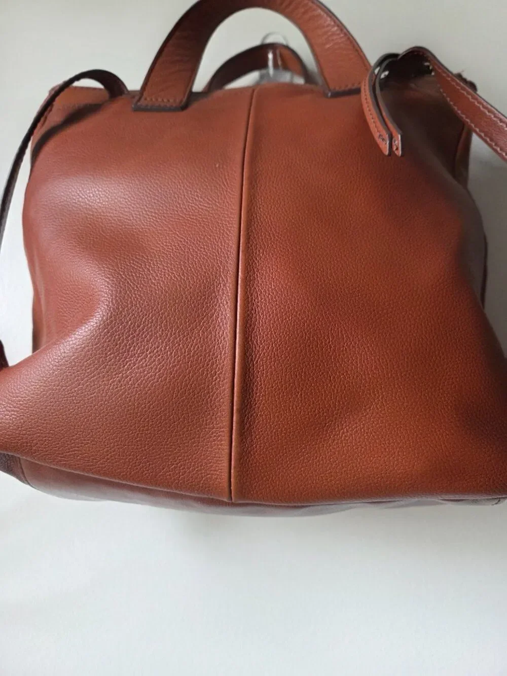 EUC FOSSIL GENUINE LEATHER BROWN SUPER CUTE PACK PACK MEDIUM